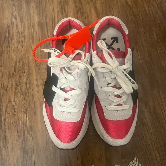Off-White Pink and Black Sneakers - Picture 8 of 8